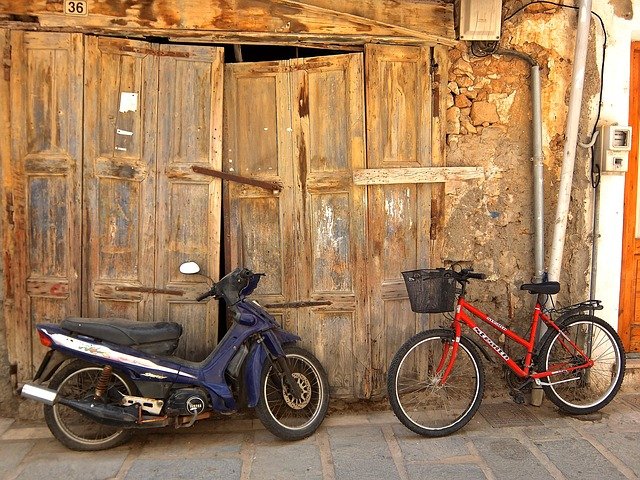 Gdzie i jak przechowywać motocykl, skuter czy rower poza sezonem